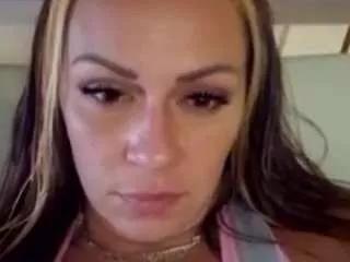 hiikitty424 from CamSoda