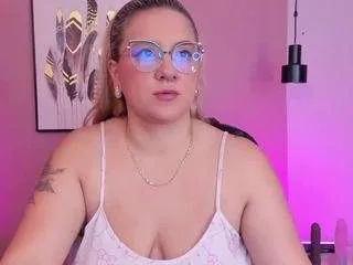 Hollie-jolie from CamSoda