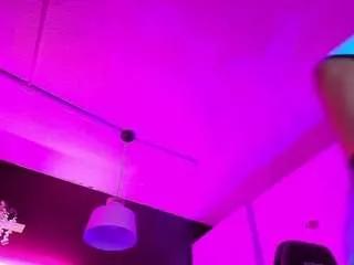 inndra-hot from CamSoda