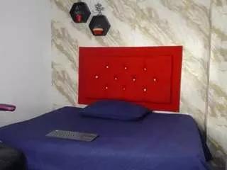 issa-love from CamSoda is Freechat