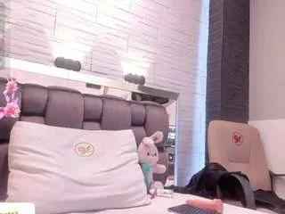 jade-heartt from CamSoda is Freechat