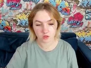 julia-jips from CamSoda is Freechat