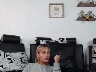 julieta-thomas05 from CamSoda is Freechat
