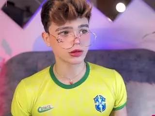 kennyboy-18 from CamSoda