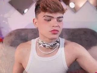 kennyboy-18 from CamSoda