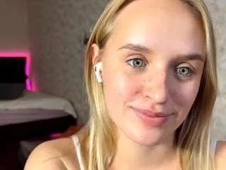 Kieraleeming from CamSoda