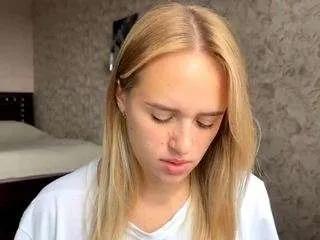 Kieraleeming from CamSoda