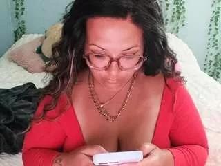 kinky-kris from CamSoda is Freechat