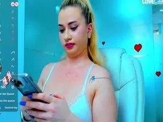 kinkyofficee from CamSoda