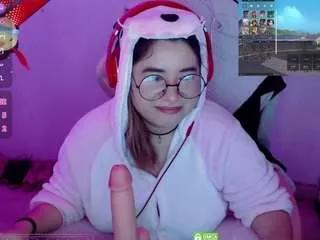 kittypinkgirl0n from CamSoda is Freechat