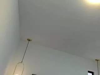 laracrofftt10 from CamSoda is Freechat