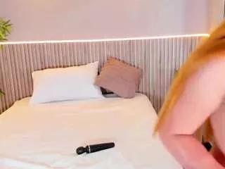 lararouss from CamSoda