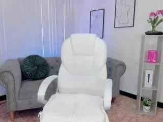 laylaa-breezee from CamSoda is Freechat