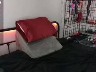 leealba from CamSoda