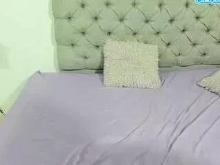 lesly-curls from CamSoda