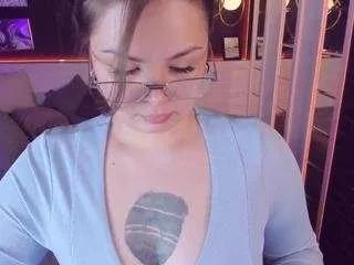 lilacmuse from CamSoda