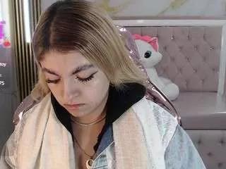 lili-conor-s from CamSoda is Freechat
