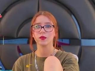 lilifox18 from CamSoda