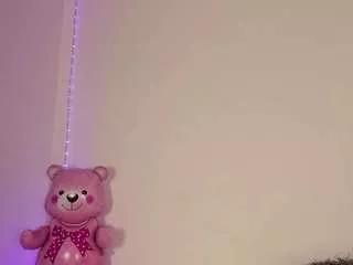 lilithpink from CamSoda