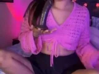 Lillytillercam from CamSoda