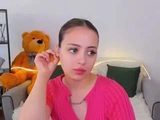 linamile from CamSoda is Freechat