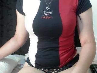 lishainparis18 from CamSoda is Freechat