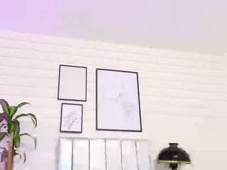 lizzie-evans from CamSoda is Freechat