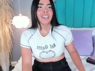 lovelyeyess from CamSoda is Freechat