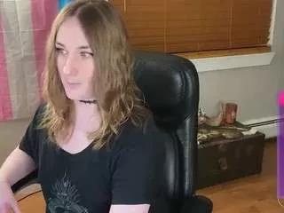 luluvaladon from CamSoda