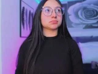 luucyjoness from CamSoda is Freechat