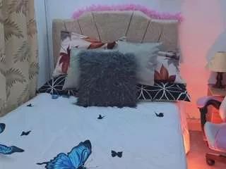 maju-evans from CamSoda is Freechat