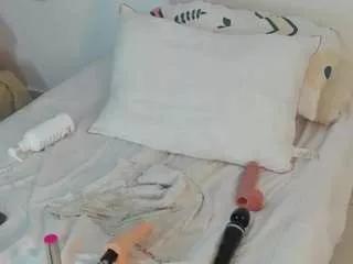 maraclob from CamSoda is Freechat