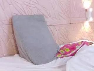 milf-loves-cock from CamSoda is Freechat