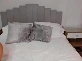 mili-moon from CamSoda