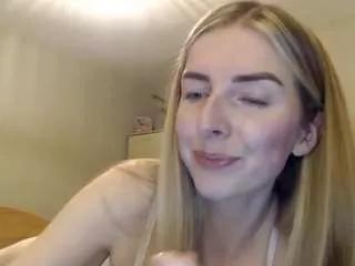 millymaeex from CamSoda