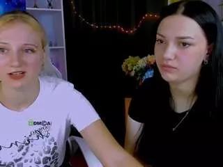 miss-ella1 from CamSoda is Freechat