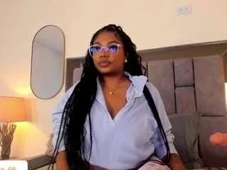 miss-mian from CamSoda is Freechat