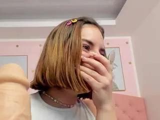 missanny from CamSoda