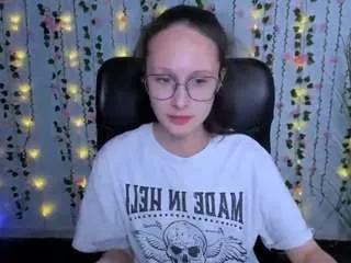 mona-cloud from CamSoda is Freechat