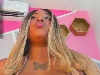 nahomisoza from CamSoda is Freechat