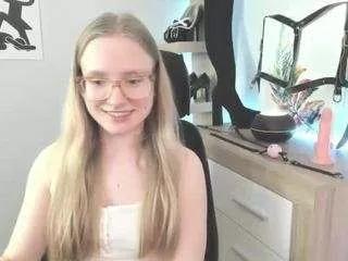 nancystar from CamSoda
