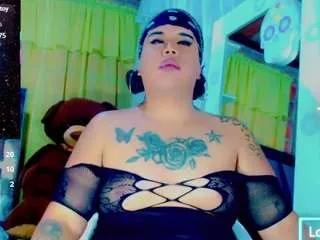 nauthyvalentina from CamSoda is Freechat