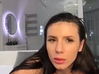 nellykent from CamSoda