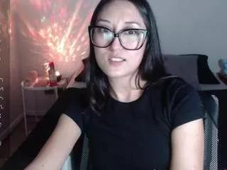 ninimoon from CamSoda