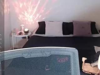 ninimoon from CamSoda