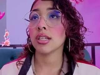 oliv-jones from CamSoda is Freechat