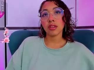 oliv-jones from CamSoda is Freechat