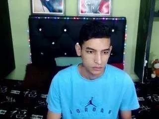 oliverttwink1 from CamSoda is Freechat