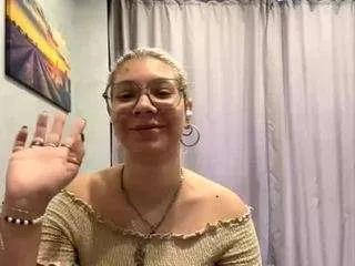 pandorakenely from CamSoda is Freechat