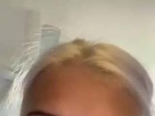petitebarbiexo from CamSoda is Freechat